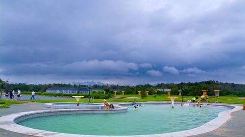 秦皇島冀弘漁島溫泉度假村游樂設備客戶案例