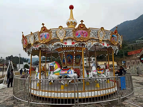 16座戶外豪華轉馬