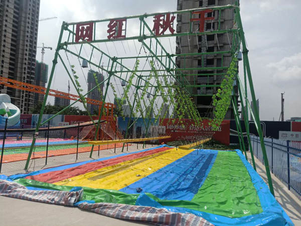 主題樂園游樂設備