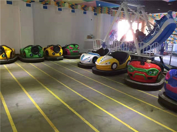 景區(qū)豪華碰碰車