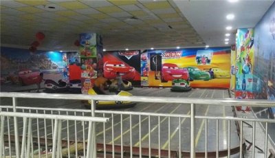 旅游區親子碰碰車