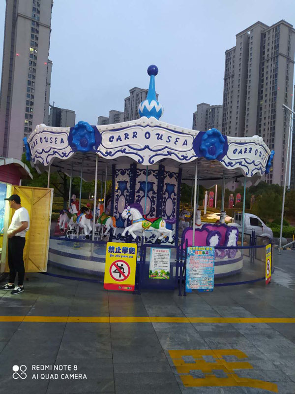 主題樂園豪華轉馬